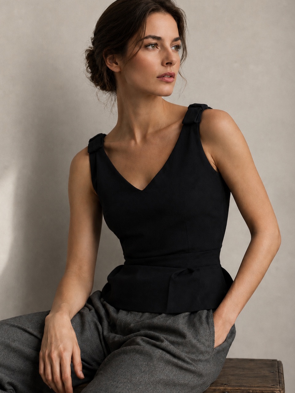 Kate Spade Ponte Sleeveless Peplum Top Bow On Shoulders Black Size 2